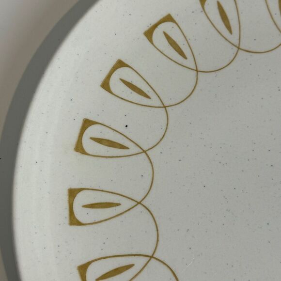 Vintage Mid-Century 12 inch Cake Platter MCM 60s - Picture 4 of 6